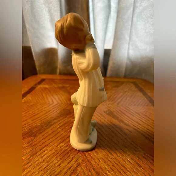 Vintage 1991 Golden Memories Lladro Daisa Handmade in Spain Sleepy Boy
